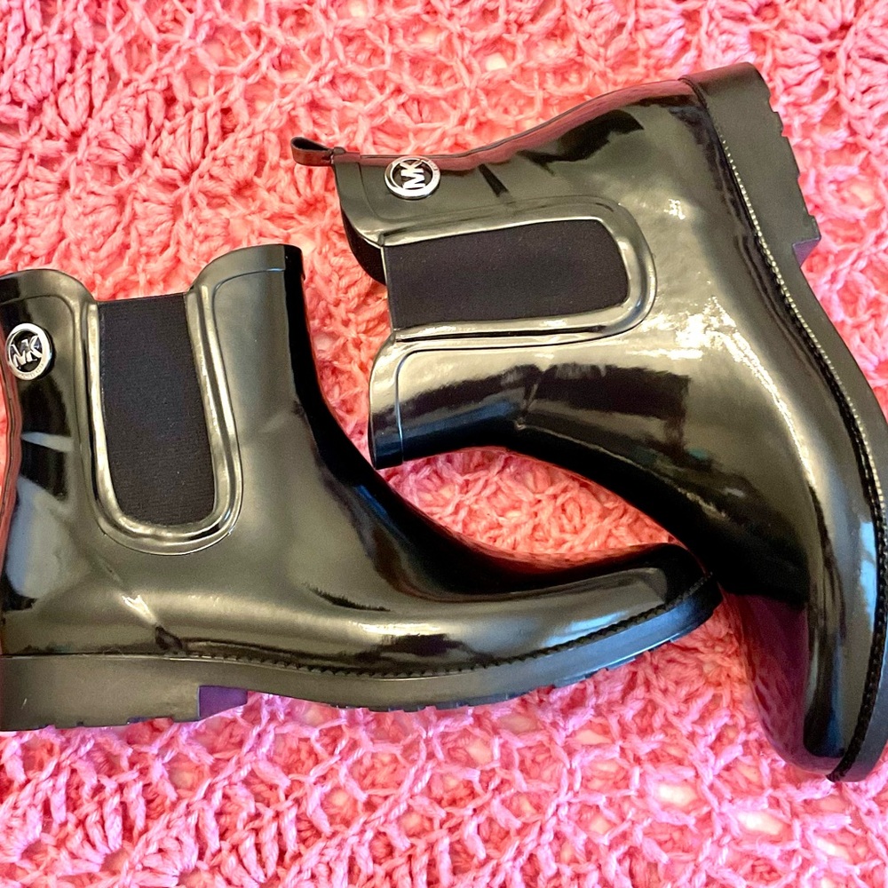 Michael Kors Black Glossy Chelsea Rain Booties